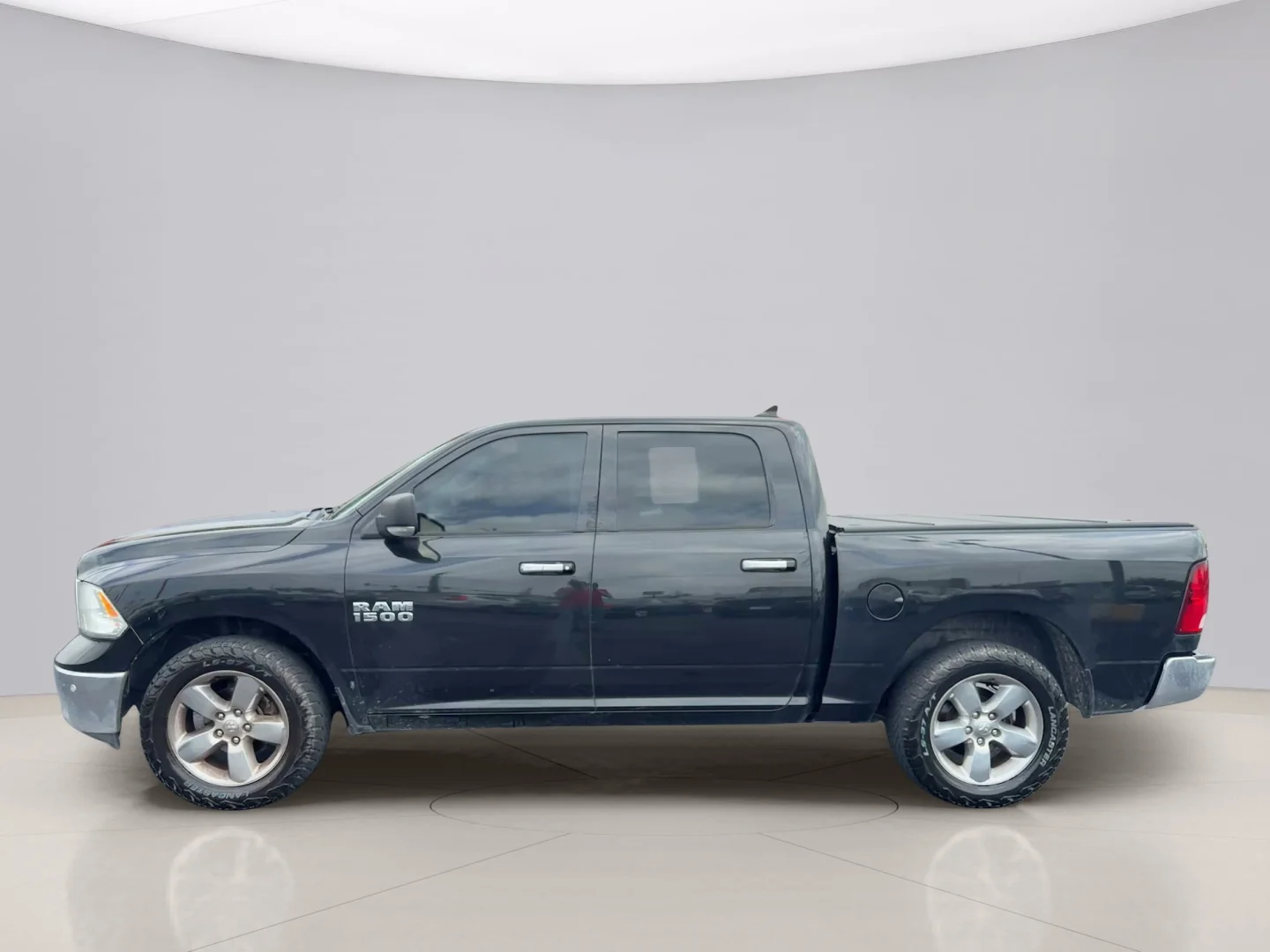 Used 2018 Black Ram LONE STAR image 2
