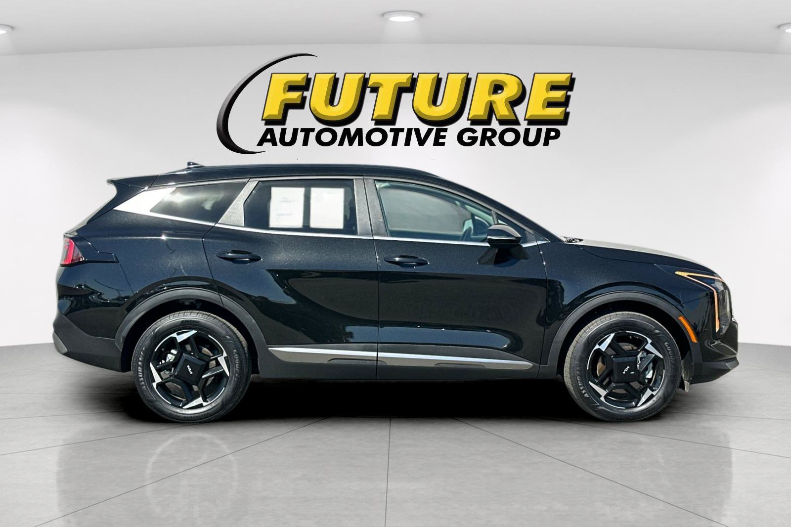 Used 2026 Black Kia EX image 3