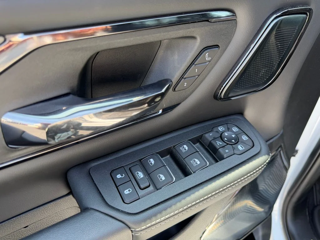 2025 RAM 1500 Limited - Photo 18