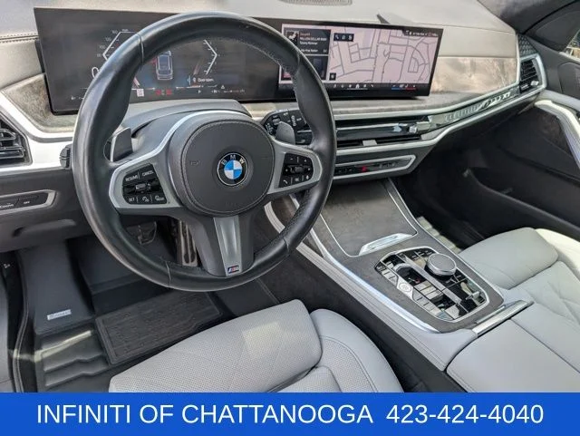 Used 2024 Gray BMW xDrive40i image 4