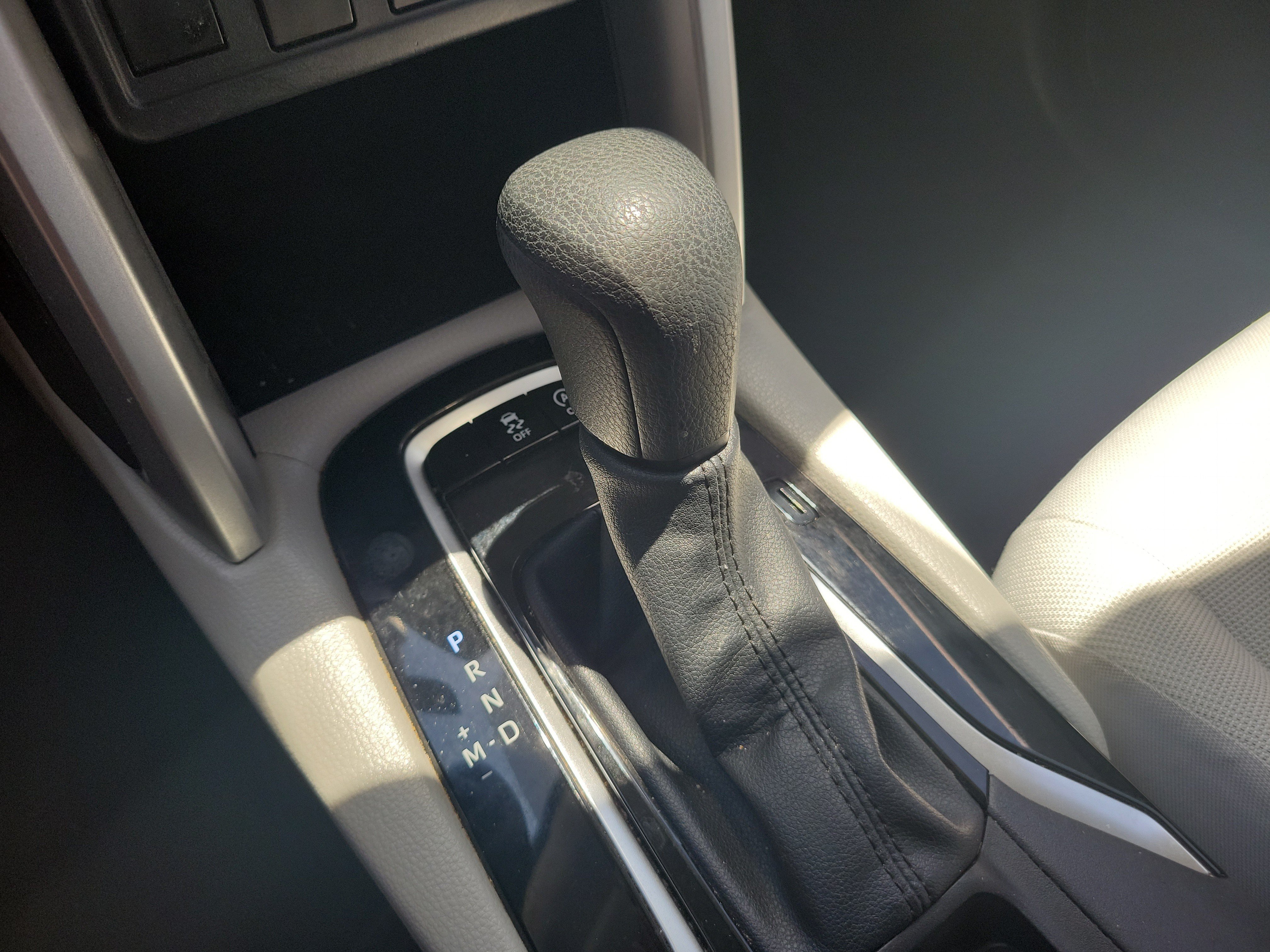 Used 2022 Silver Toyota L image 26