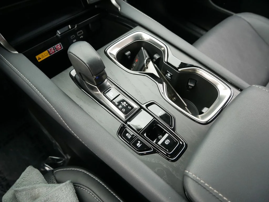 Used 2023 Silver Lexus 350h Premium Plus image 17