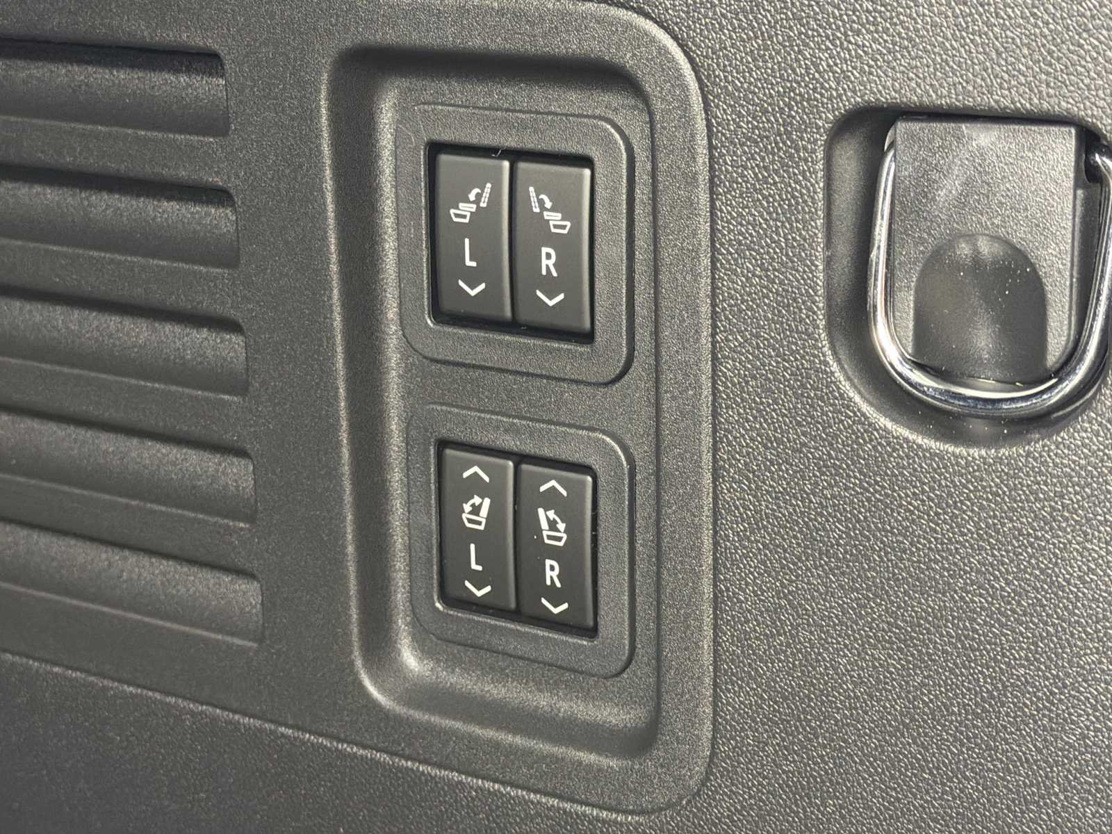 2026 Buick Enclave Sport Touring - Photo 18