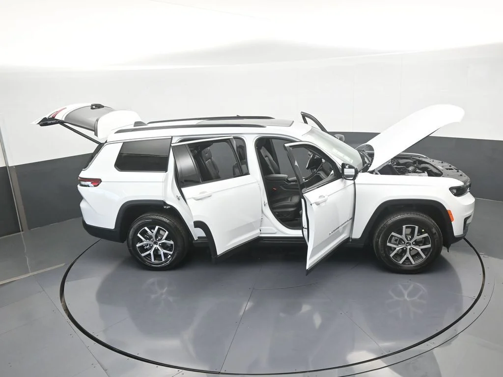 Used 2025 Bright White Clearcoat Jeep Limited image 66