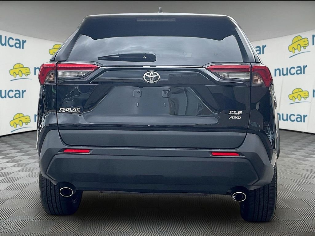 Used 2025 Black Toyota XLE Premium image 5