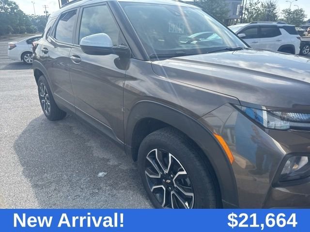 Used 2022 Zeus Bronze Metallic Chevrolet ACTIV image 2