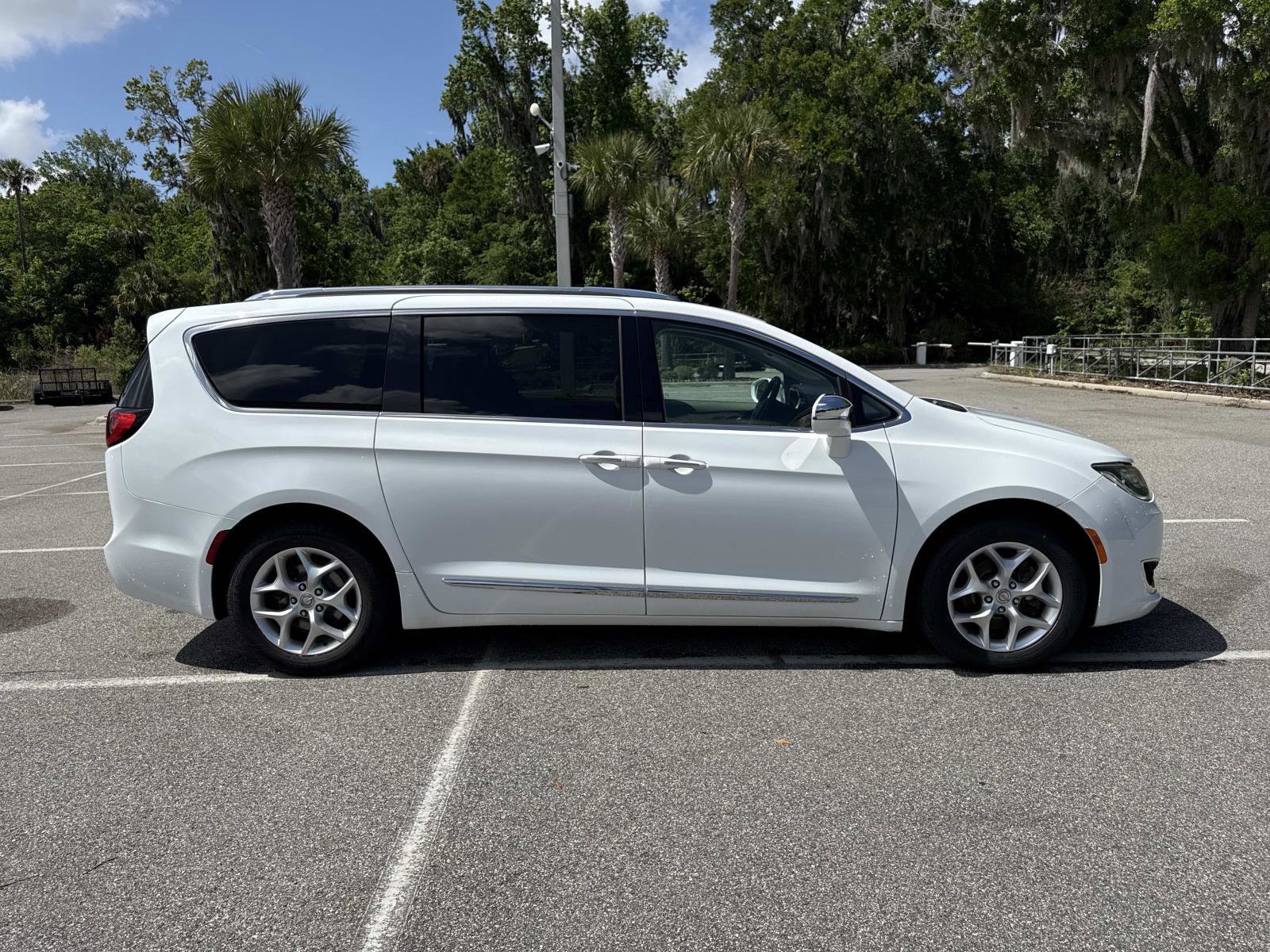 2020 Chrysler Pacifica Limited