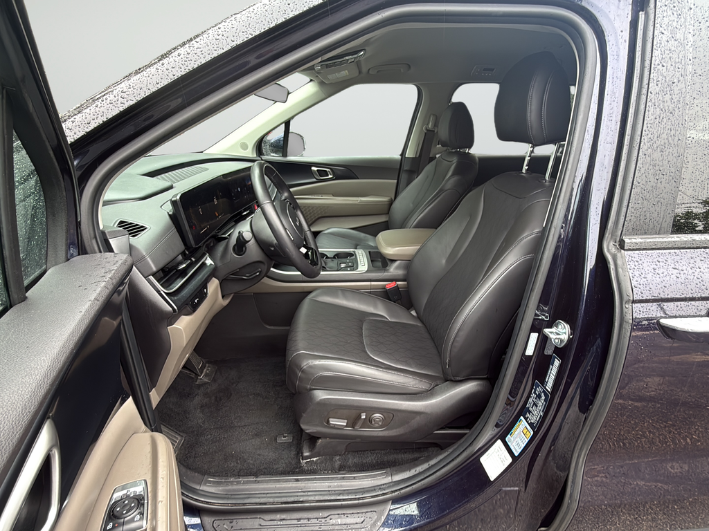 Used 2025 Blue Kia LXS image 10