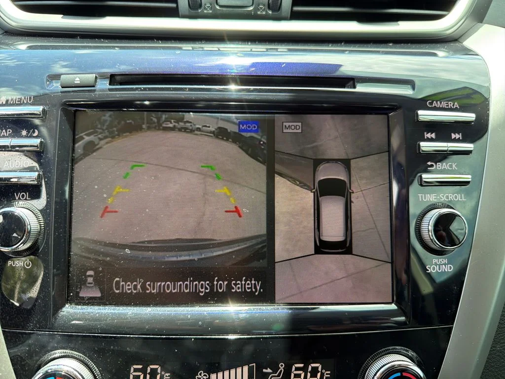 Used 2021 Gray Nissan SL image 28