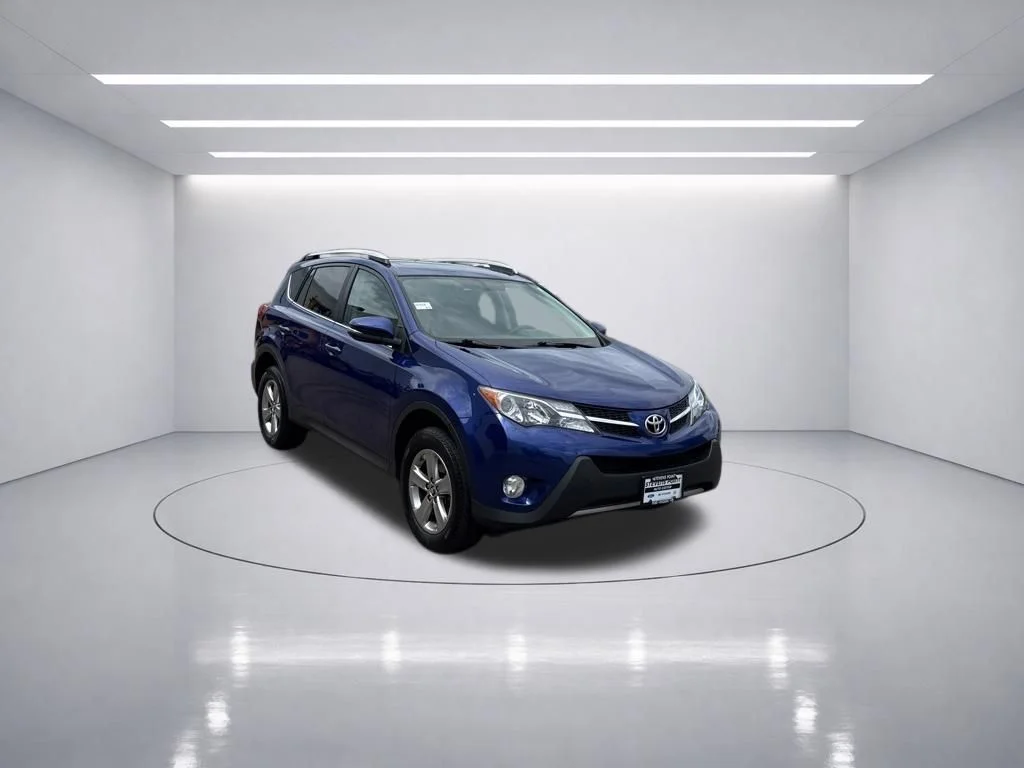 Used 2015 Blue Crush Metallic Toyota XLE image 9