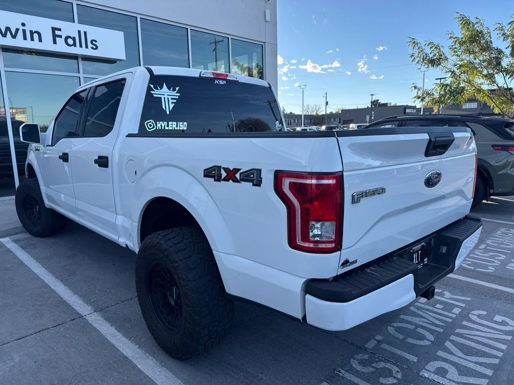 Used 2017 White Ford XLT image 8