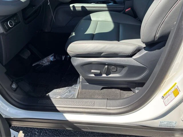 New 2026 Star White Metallic Tri-Coat Ford Active image 42