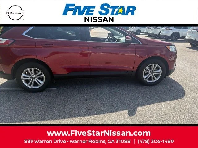 Used 2019 Red Ford SEL image 11