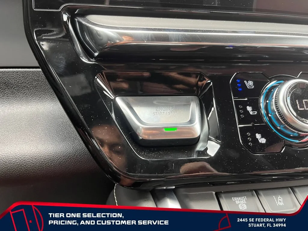 New 2026 Glacier White Tricoat GMC Denali Ultimate image 28