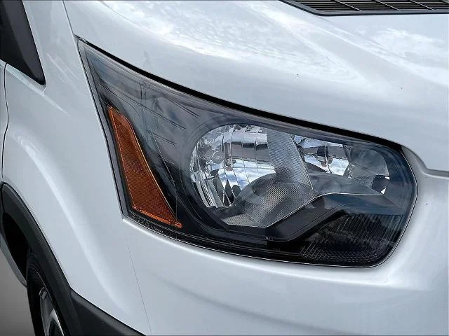 New 2025 Oxford White Ford Passenger Van XL image 68