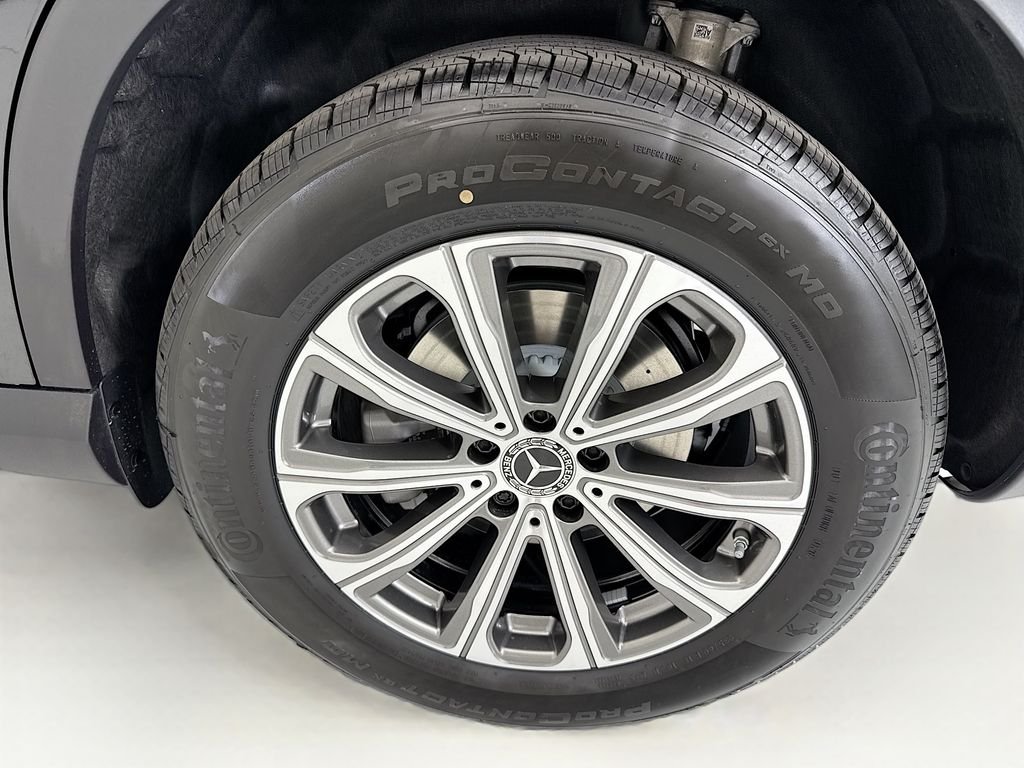 New 2026 Graphite Grey Metallic Mercedes-Benz GLC 300 image 30
