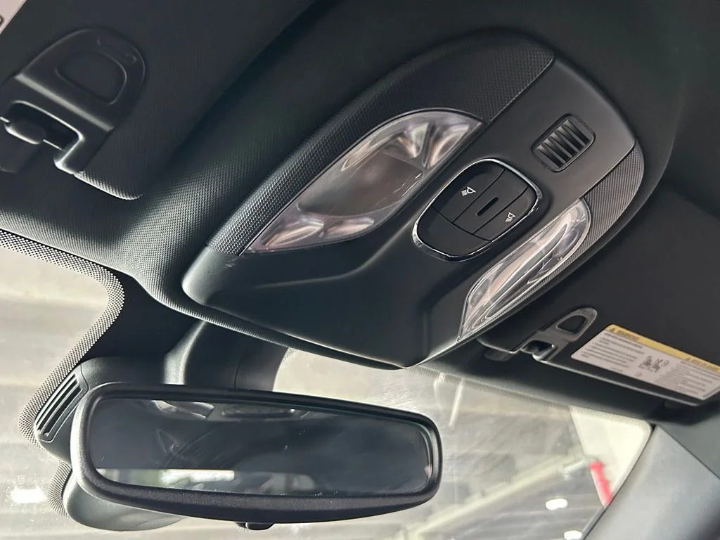 Used 2022 Granite Crystal Metallic Clearcoat Jeep Latitude image 26
