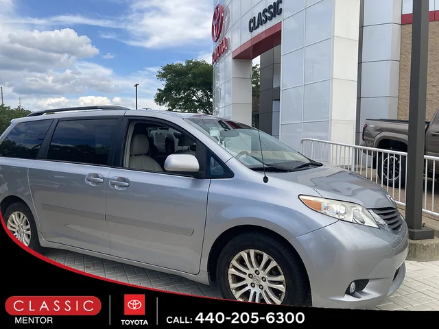 2012 Toyota Sienna XLE 8-Passenger