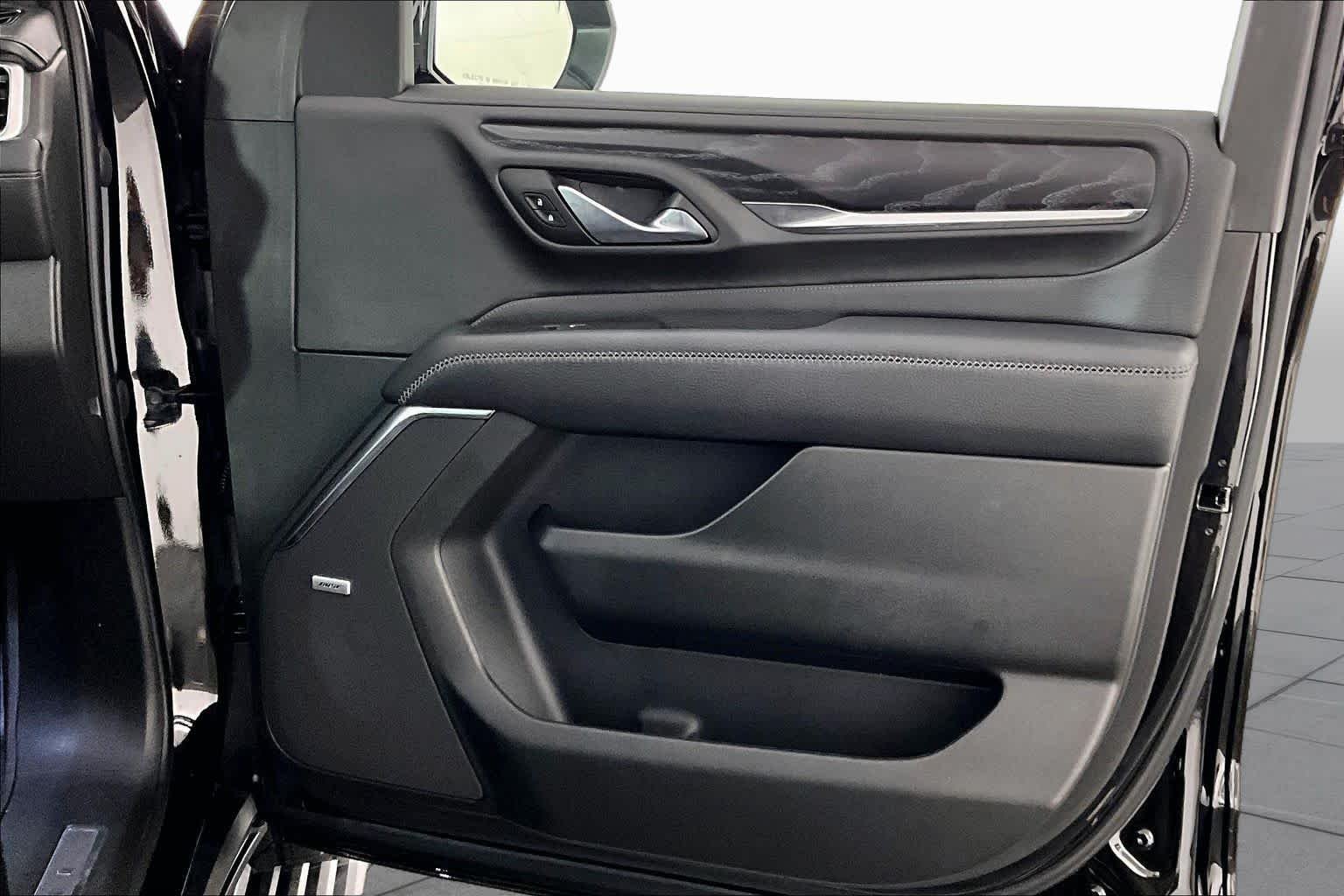 Used 2023 Onyx Black GMC Denali image 22