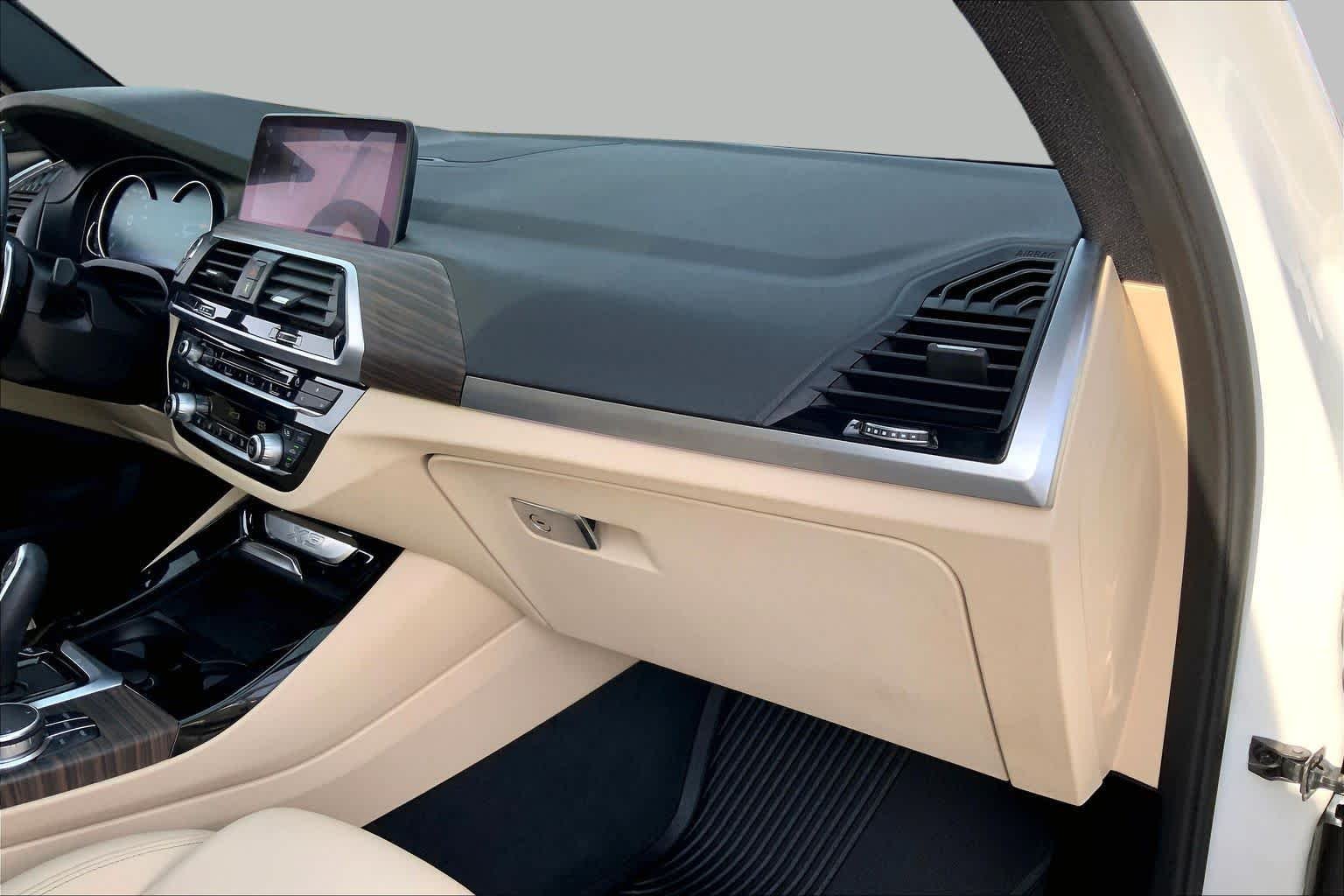 Used 2019 Alpine White BMW sDrive30i image 19