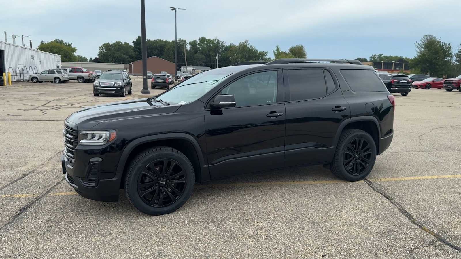2023 GMC Acadia SLE - Photo 8