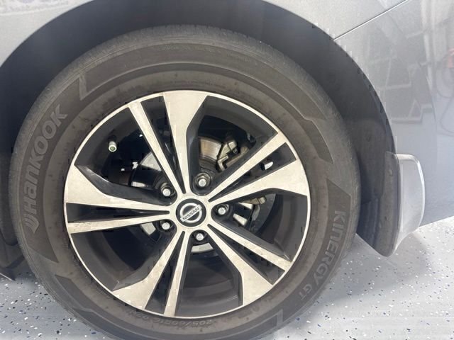 Used 2021 Gray Nissan SV image 9