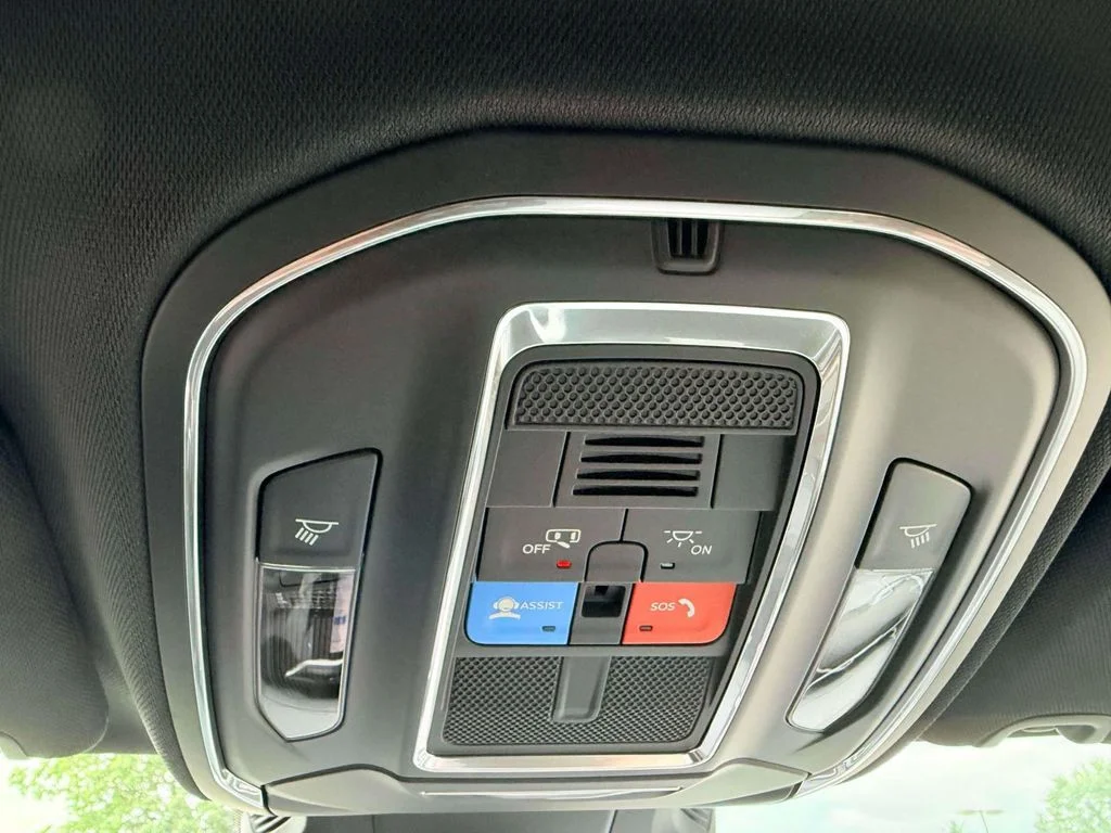 New 2026 White Jeep Laredo image 25