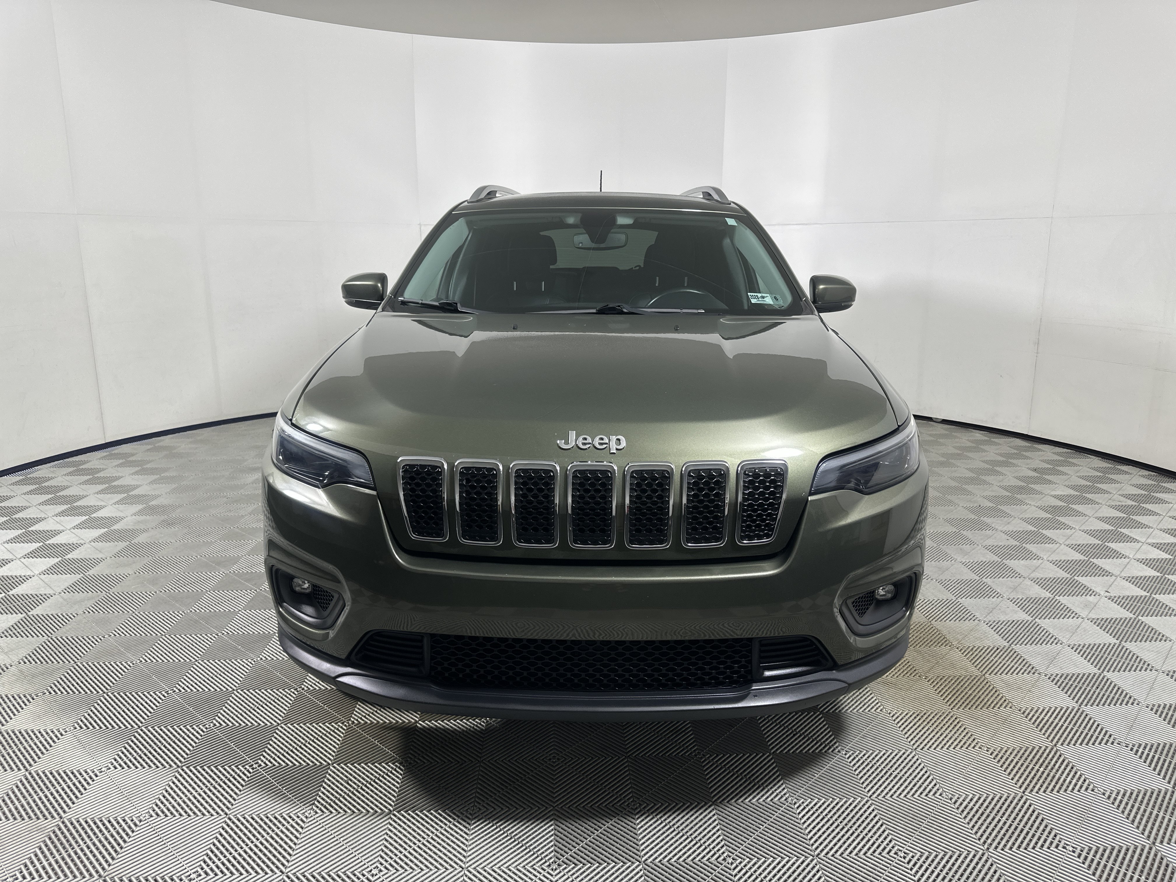 Used 2019 Olive Green Pearlcoat Jeep Latitude Plus image 2