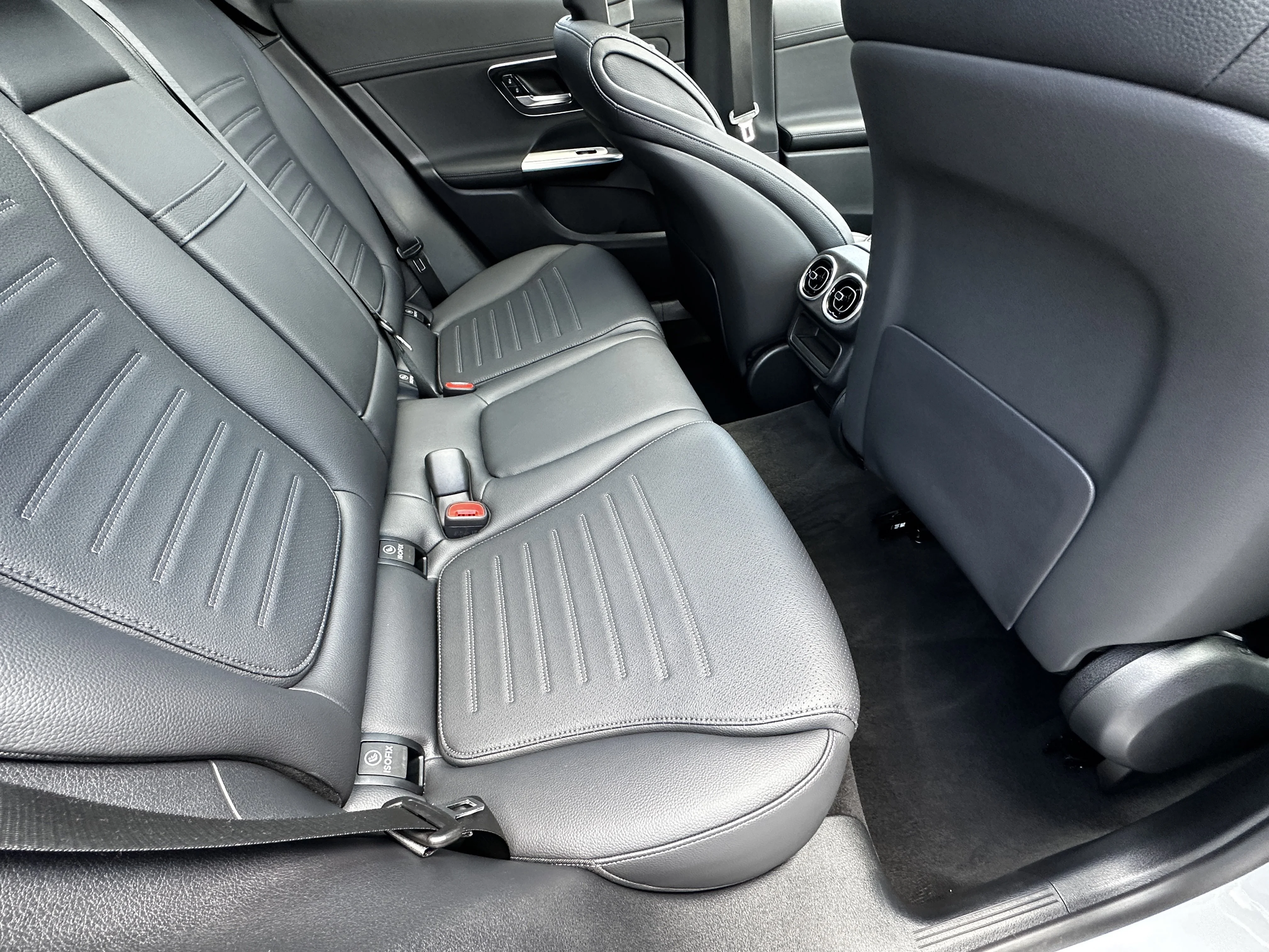 Certified Used 2025 Silver Mercedes-Benz GLC 300 image 18