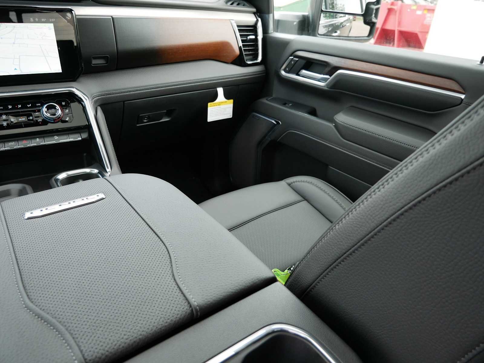 2026 GMC Sierra 3500HD Denali - Photo 15