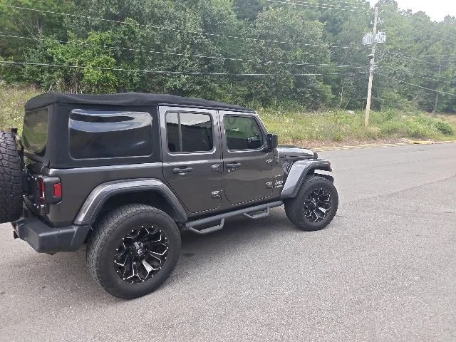 Used 2018 Gray Jeep Unlimited Sahara image 3