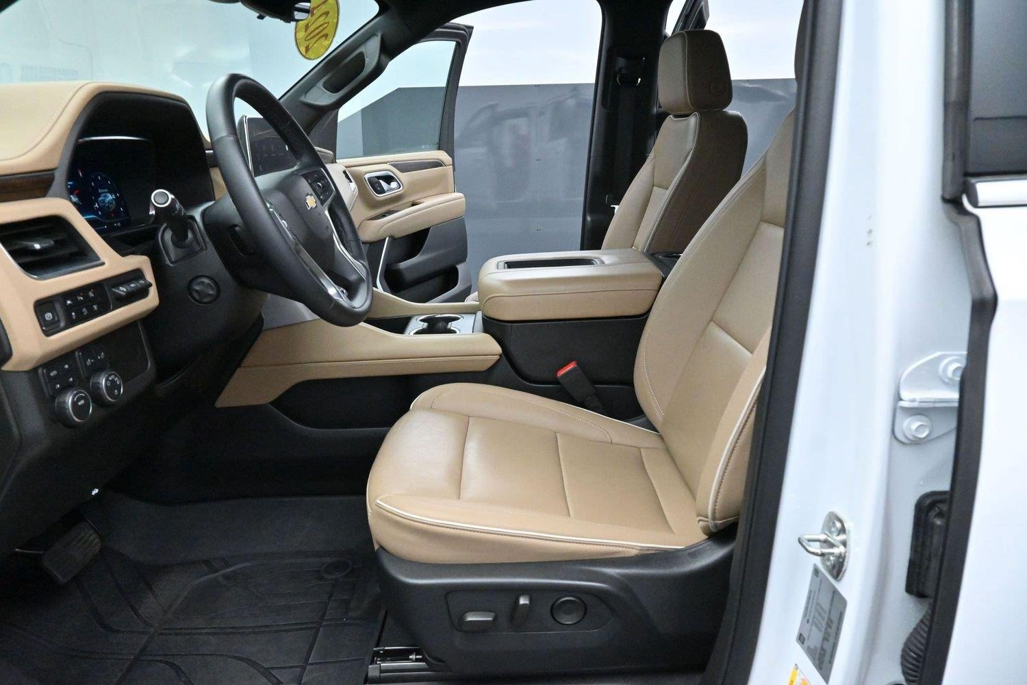 Used 2024 Summit White Chevrolet Premier image 15