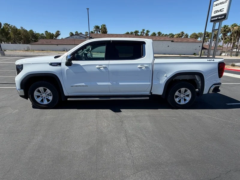 Used 2024 Summit White GMC SLE image 6