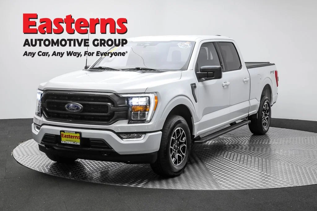 Used 2022 White Ford XLT image 1
