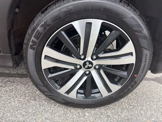 Used 2026 Black Mitsubishi 2.0 ES image 9