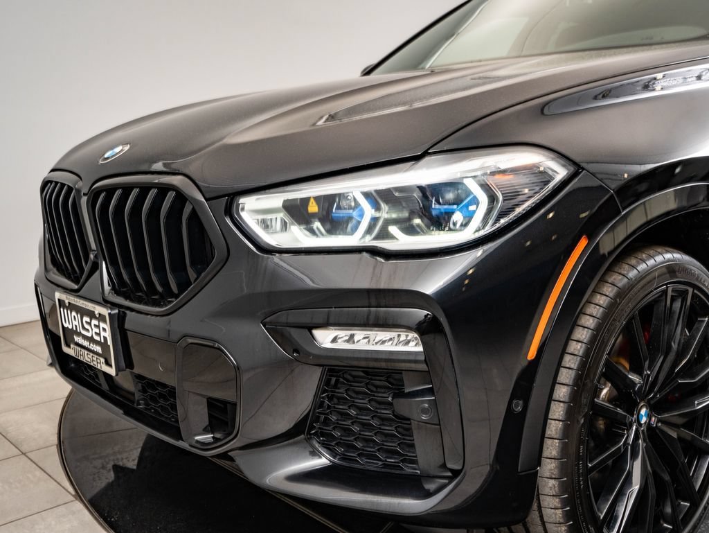 Used 2021 Black Sapphire Metallic BMW M50i image 3