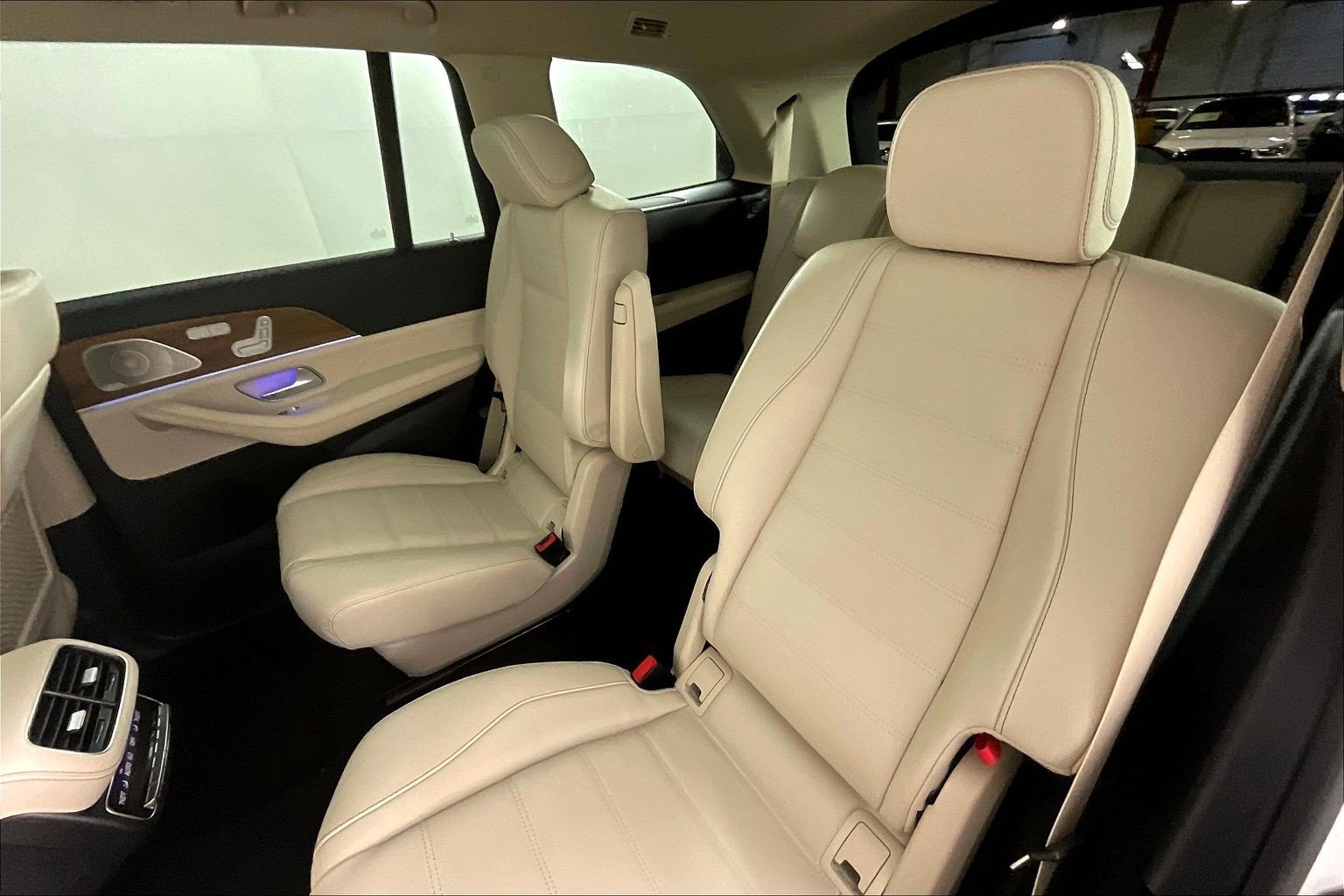 New 2026 Polar White Mercedes-Benz GLS 450 image 24