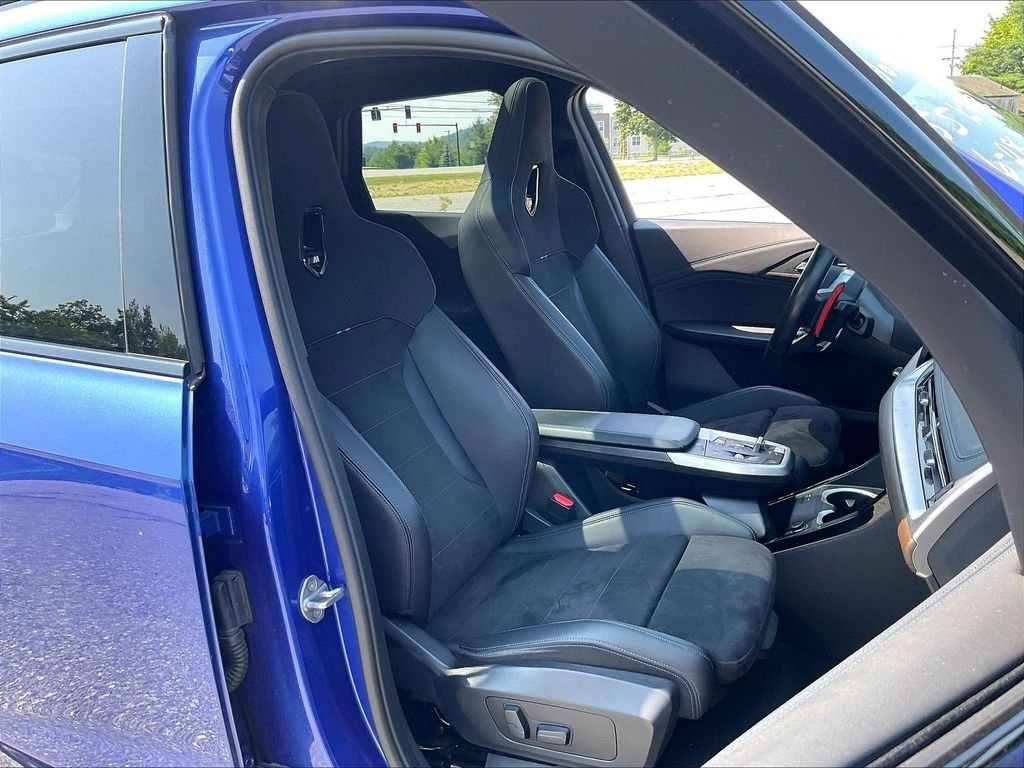 Used 2024 Blue BMW M35i image 11