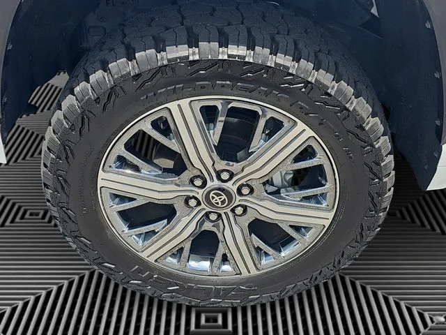 2026 Toyota Tundra Platinum - Photo 12