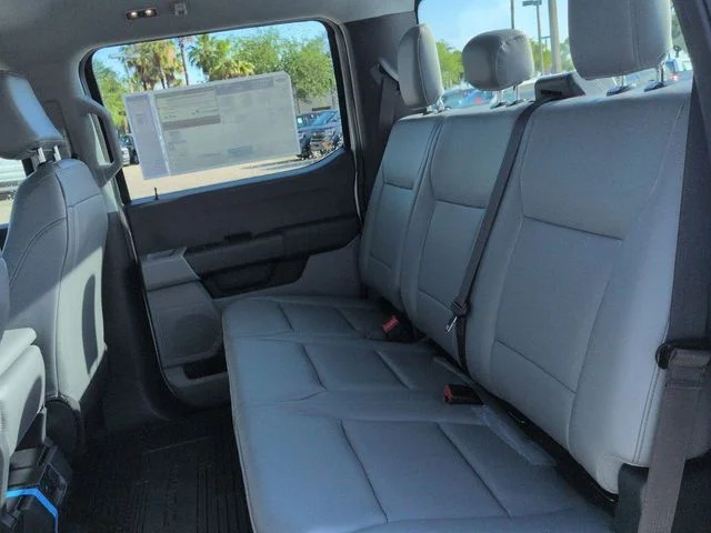 New 2026 Oxford White Ford F-250® XL image 13