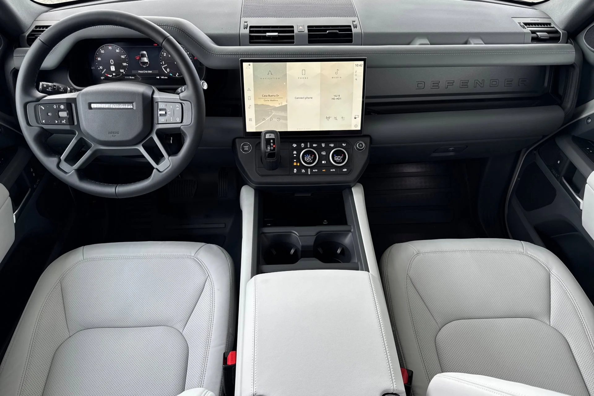 New 2026 Borasco Grey Land Rover X-Dynamic SE image 3