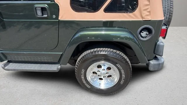 Used 1998 Green Jeep Sahara image 33