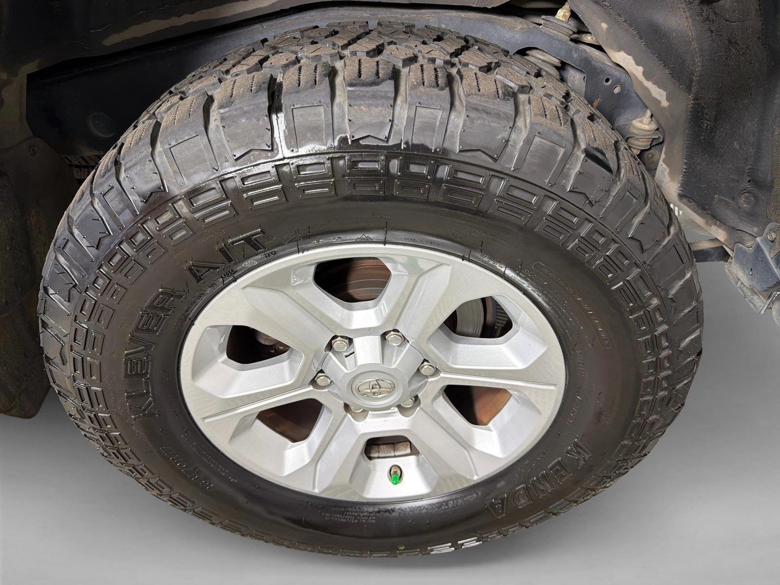 Used 2018 Magnetic Gray Metallic Toyota SR5 image 17