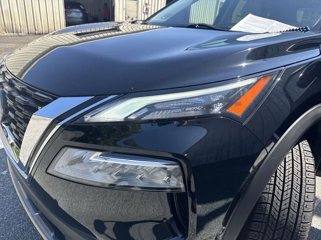 Used 2023 Black Nissan SL image 32