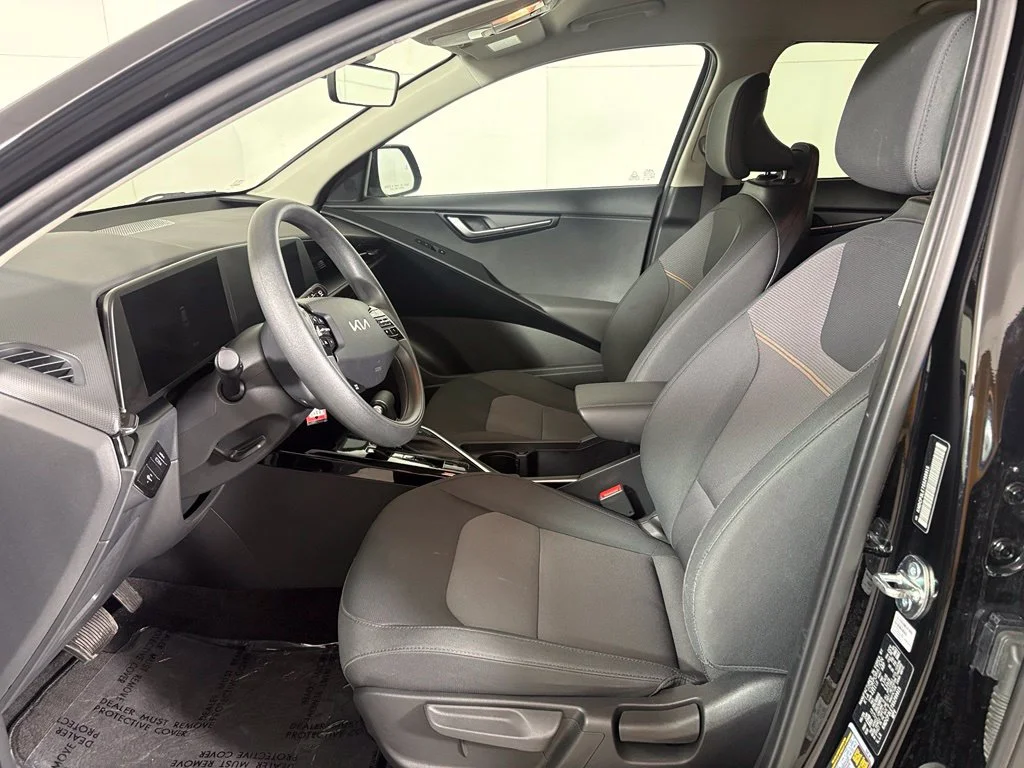 Used 2025 Black Kia LX image 16