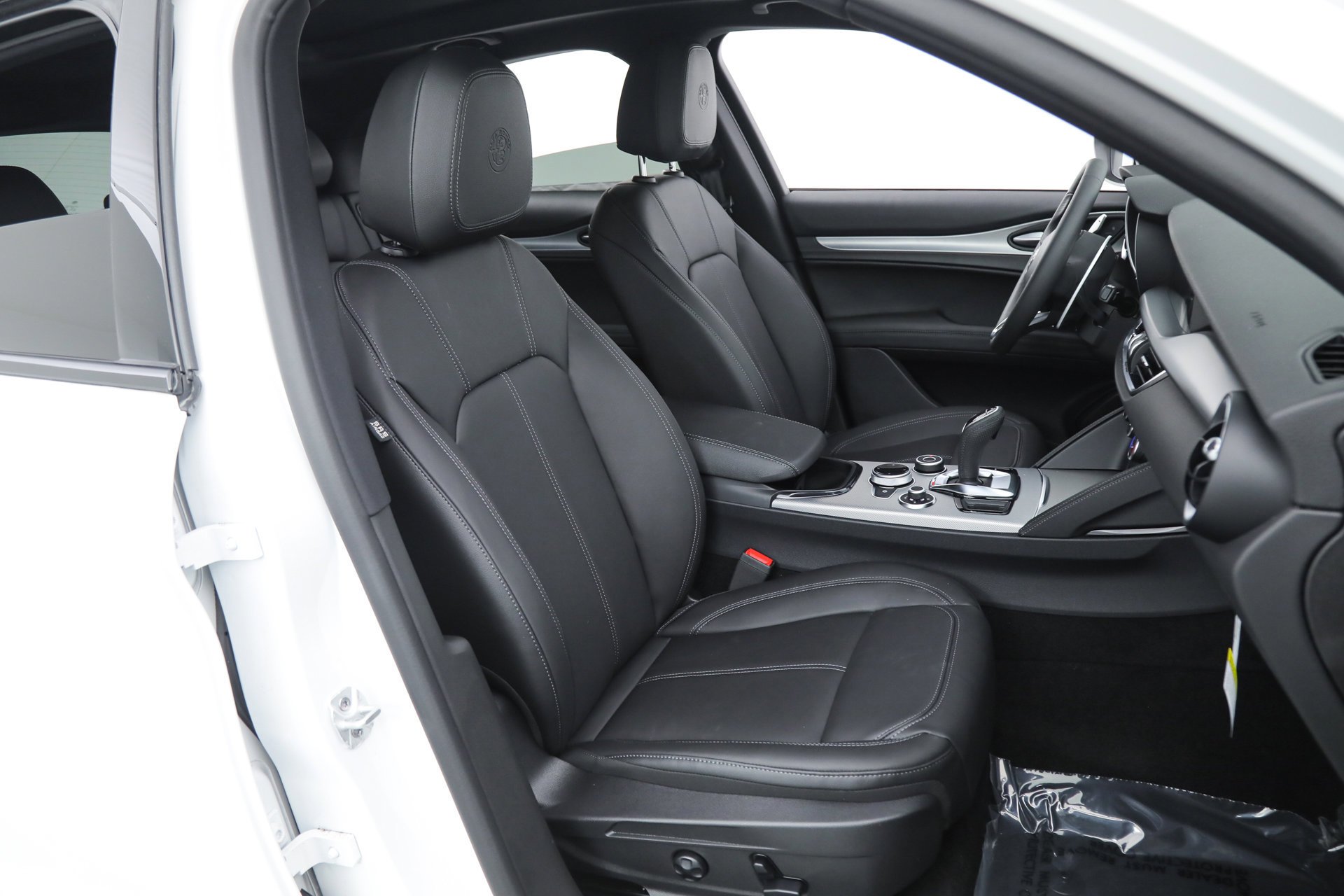 2025 Alfa Romeo Stelvio Base - Photo 14
