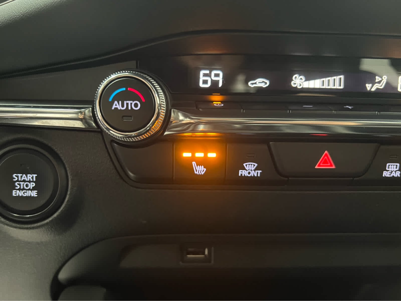 Used 2020 Deep Crystal Blue Mica Mazda Premium Package image 20