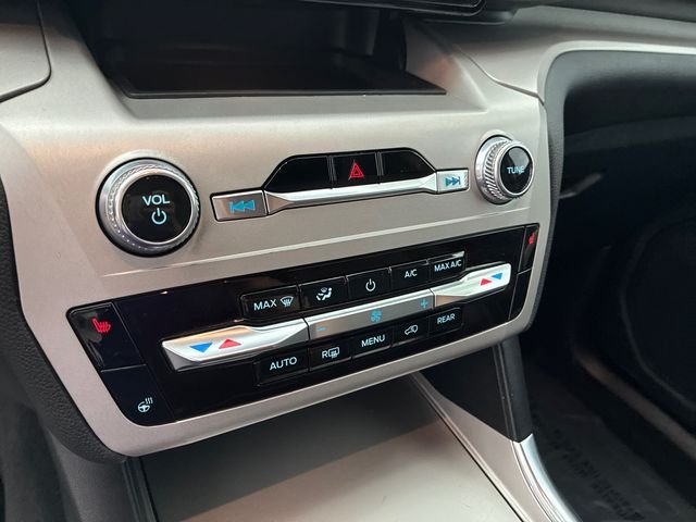 Used 2024 White Ford XLT image 28
