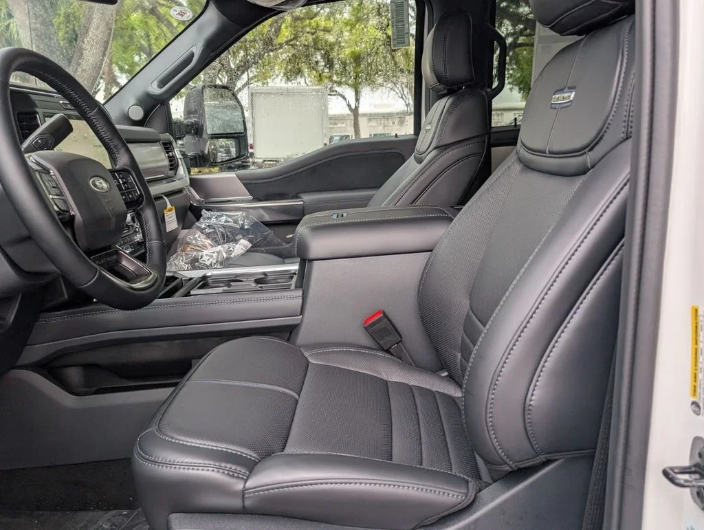 New 2026 Star White Metallic Tri-Coat Ford F-250® Platinum® image 7