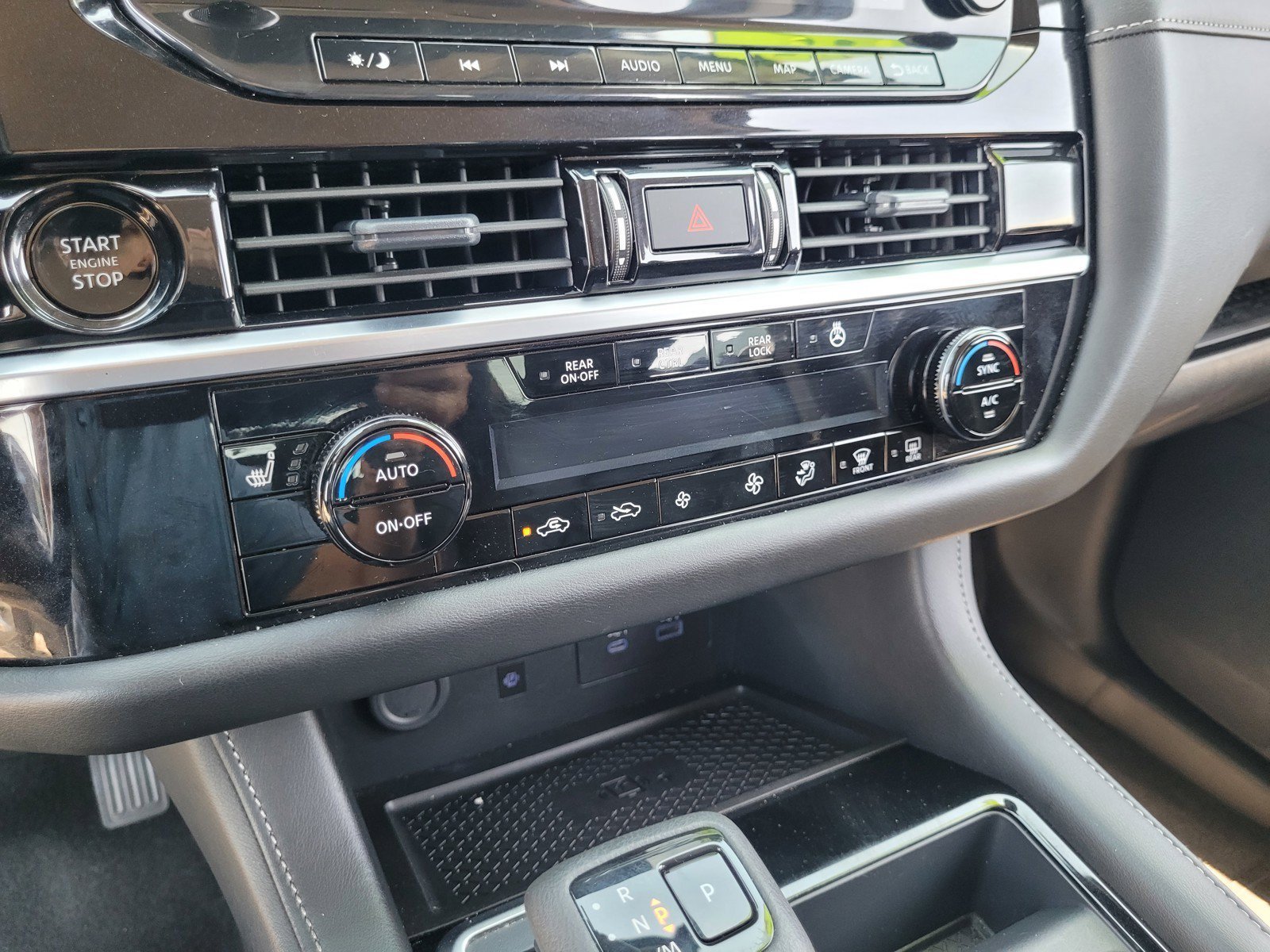 2025 Nissan Pathfinder SL - Photo 21